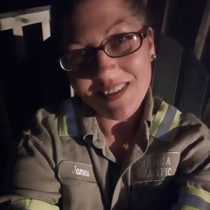 Meet your Posher, Elaina